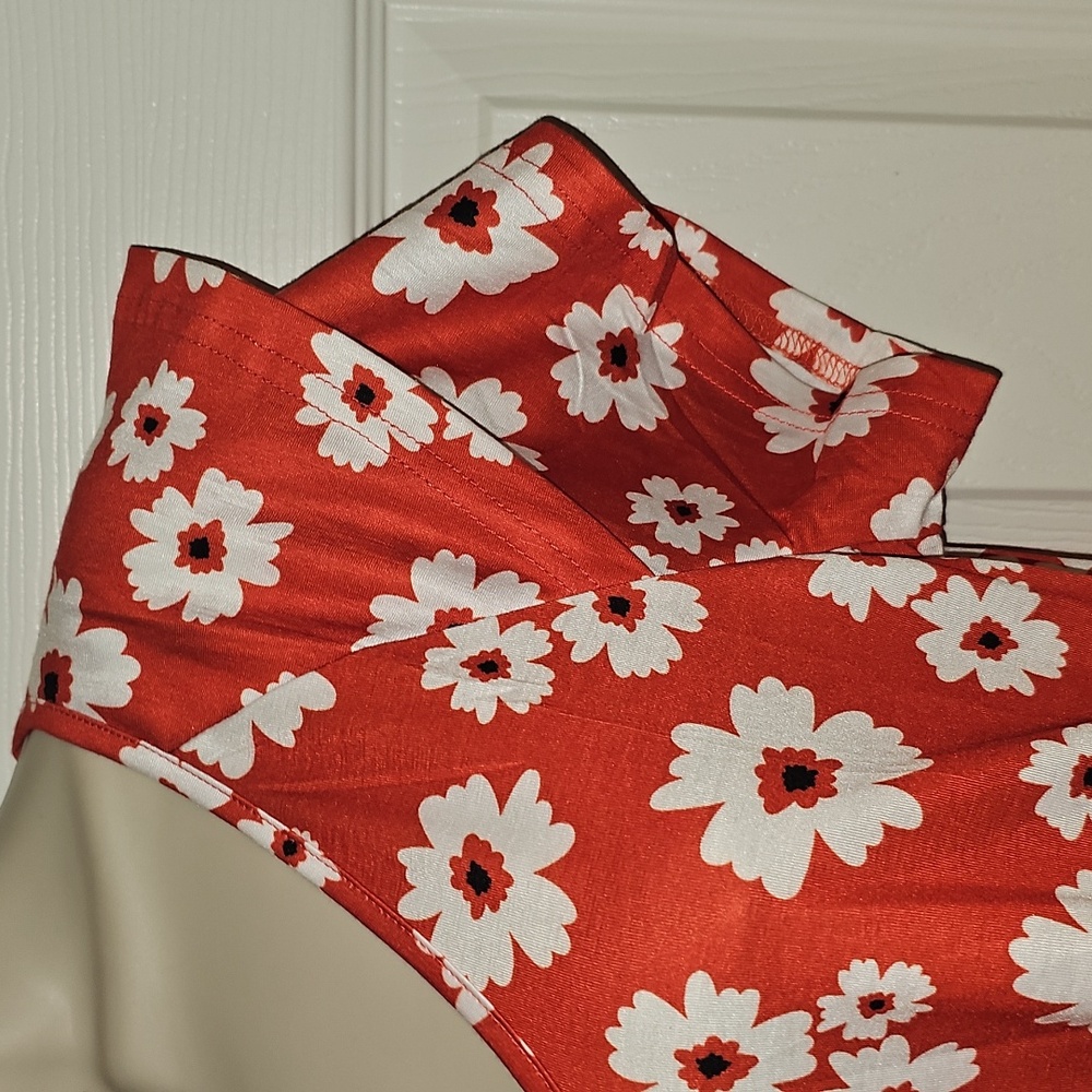 Red Floral Dress Size Small V Neck, Ruffle Sleeves, Pockets NWOT - Picture 4 of 12